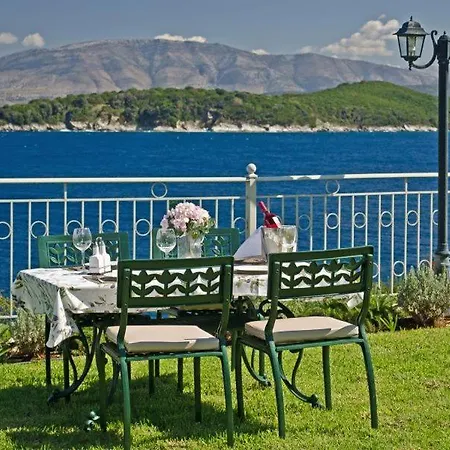 Sleeps 12 Pool Wifi Villa Kassiopi