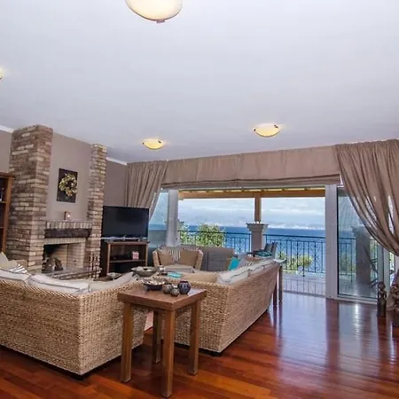 Sleeps 12 Pool Wifi Villa *