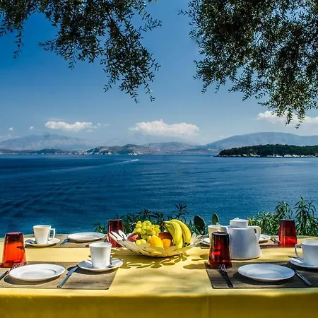 Sleeps 12 Pool Wifi Kassiopi