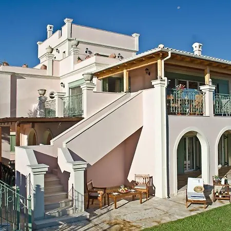 Sleeps 12 Pool Wifi Kassiopi